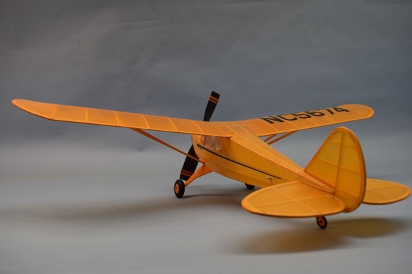 Piper J4-E "Cub Coupe" 762 mm laser. vyřezávaný