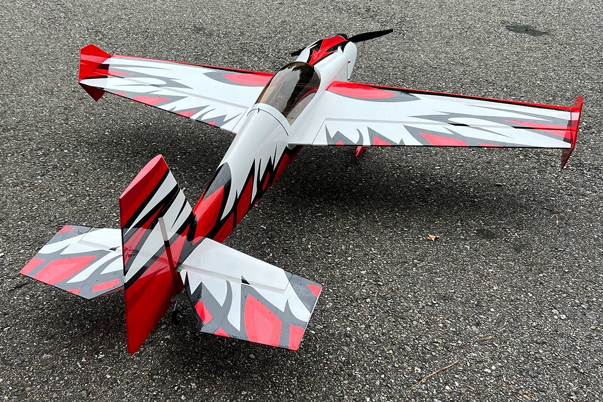 60" Edge 540T V2 EXP - Červená/Černá 1,52m