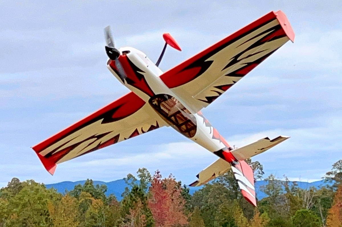 60" Edge 540T V2 EXP - Červená/Černá 1,52m