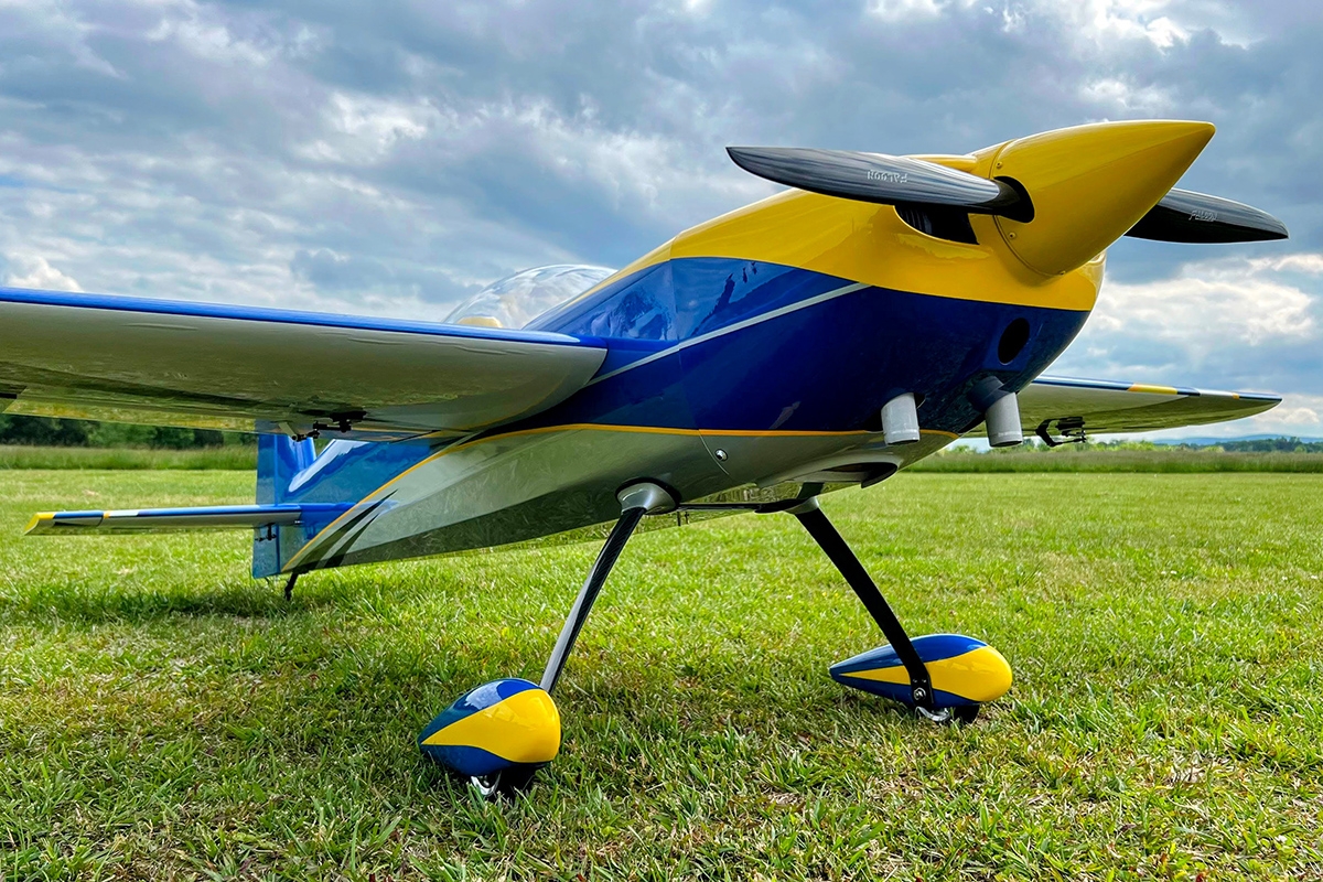 104" Edge 540T Modrá/Žlutá 2,64m