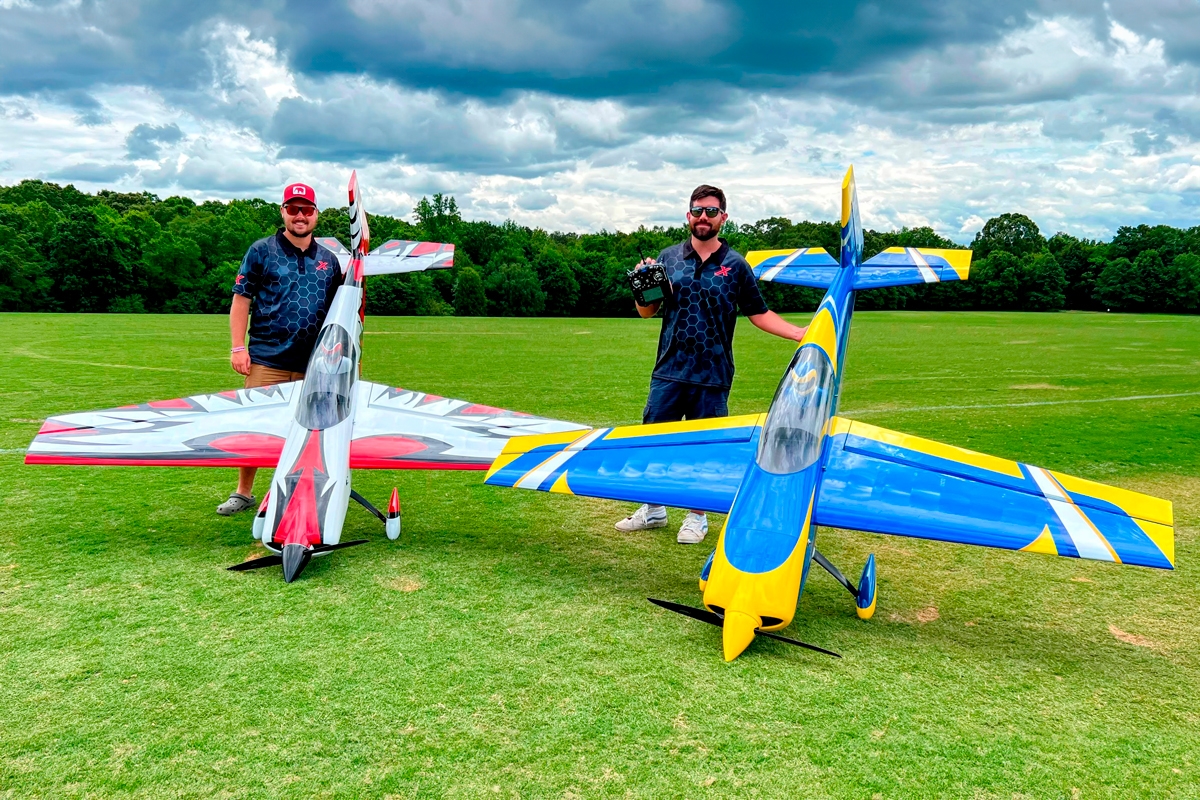 104" Edge 540T Červená/Bílá 2,64m