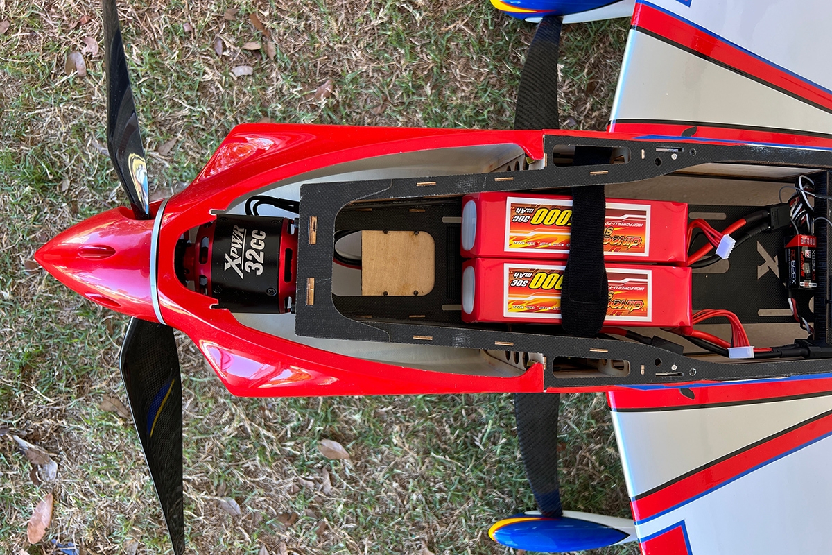 73,5" 2M Vanquish V2 - Červená/Bílá/Žlutá 1,87m