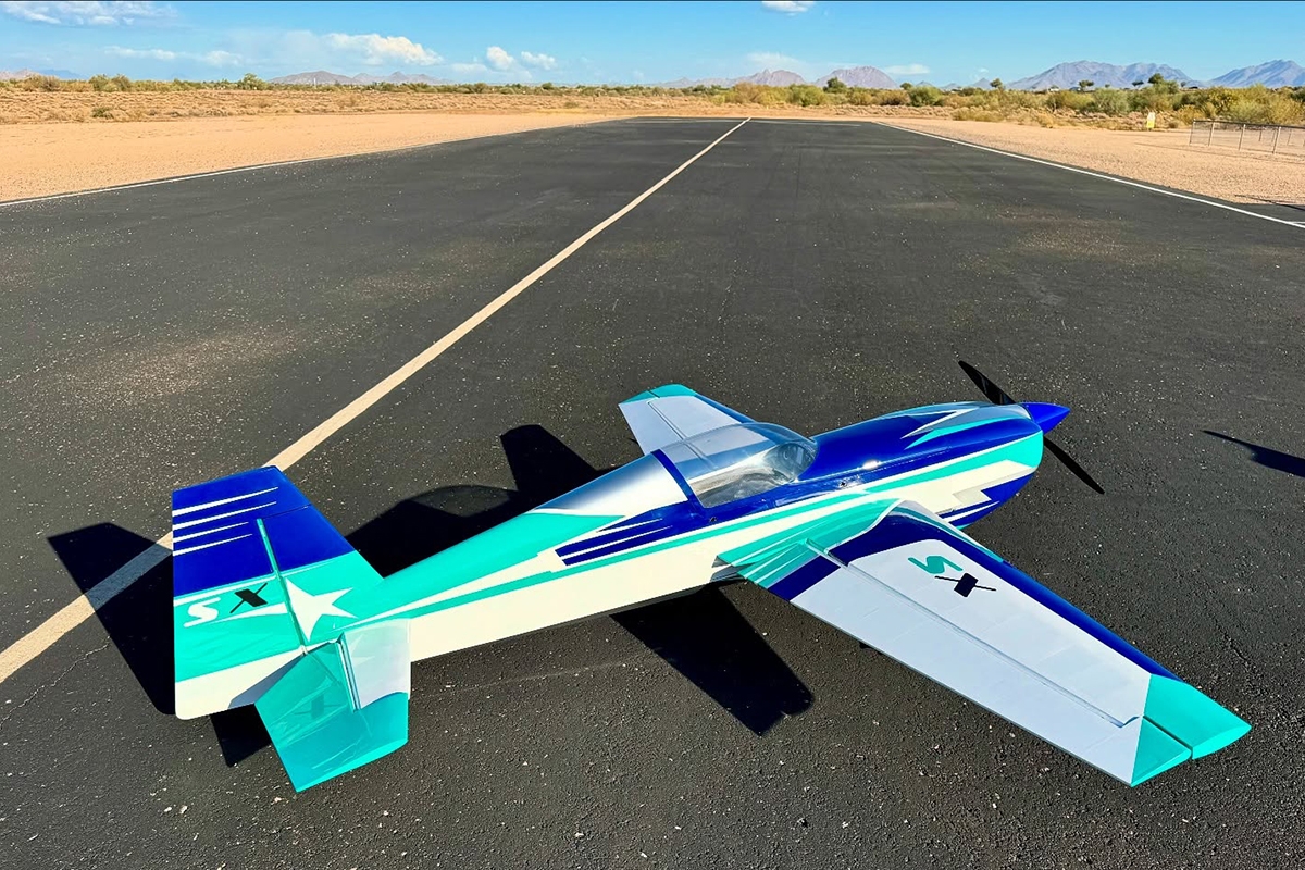 103" Extra SX ARF - modrá 2,61m