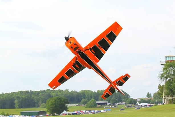105" Laser 230z ARF - oranžová 2,66m