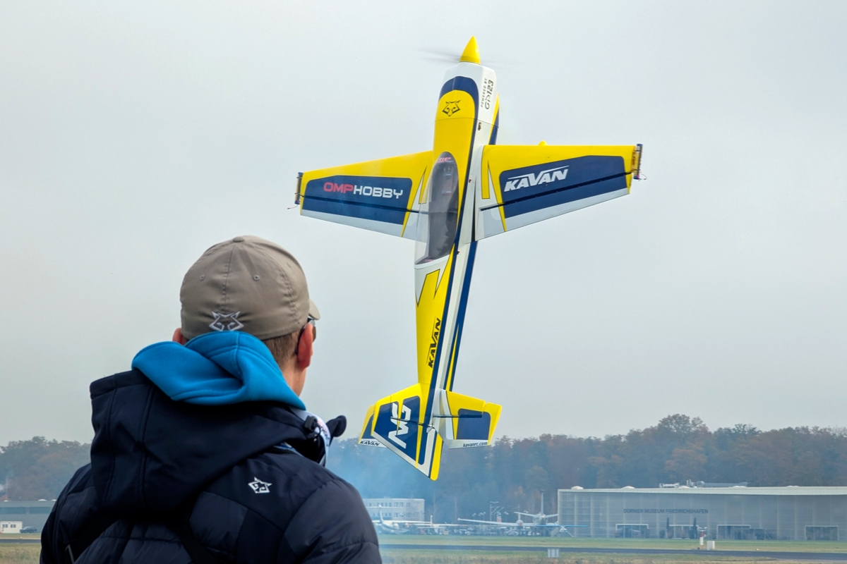 104" Extra NG ARF - zlatá 2,64m