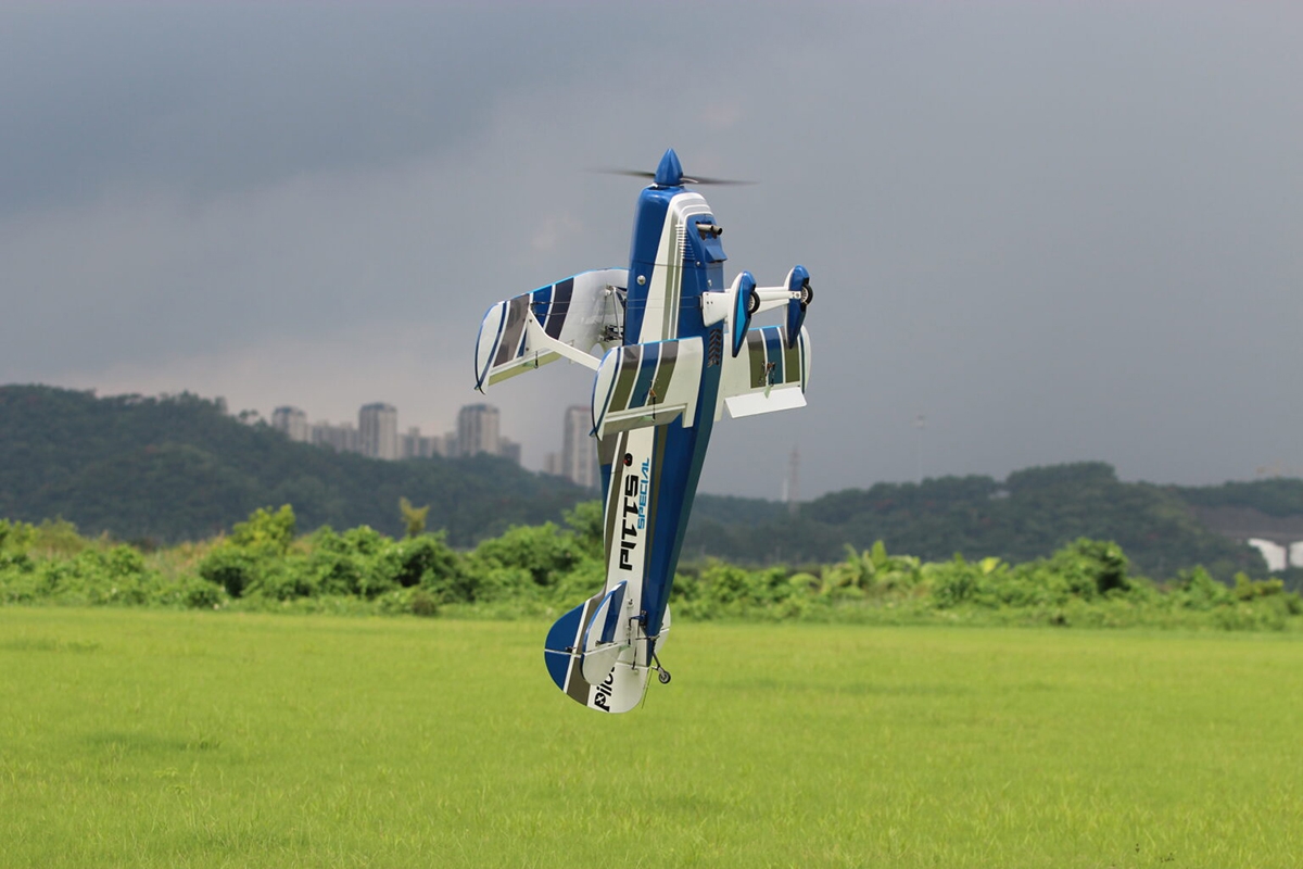 73" Pitts S2B Modrý (1,85m)