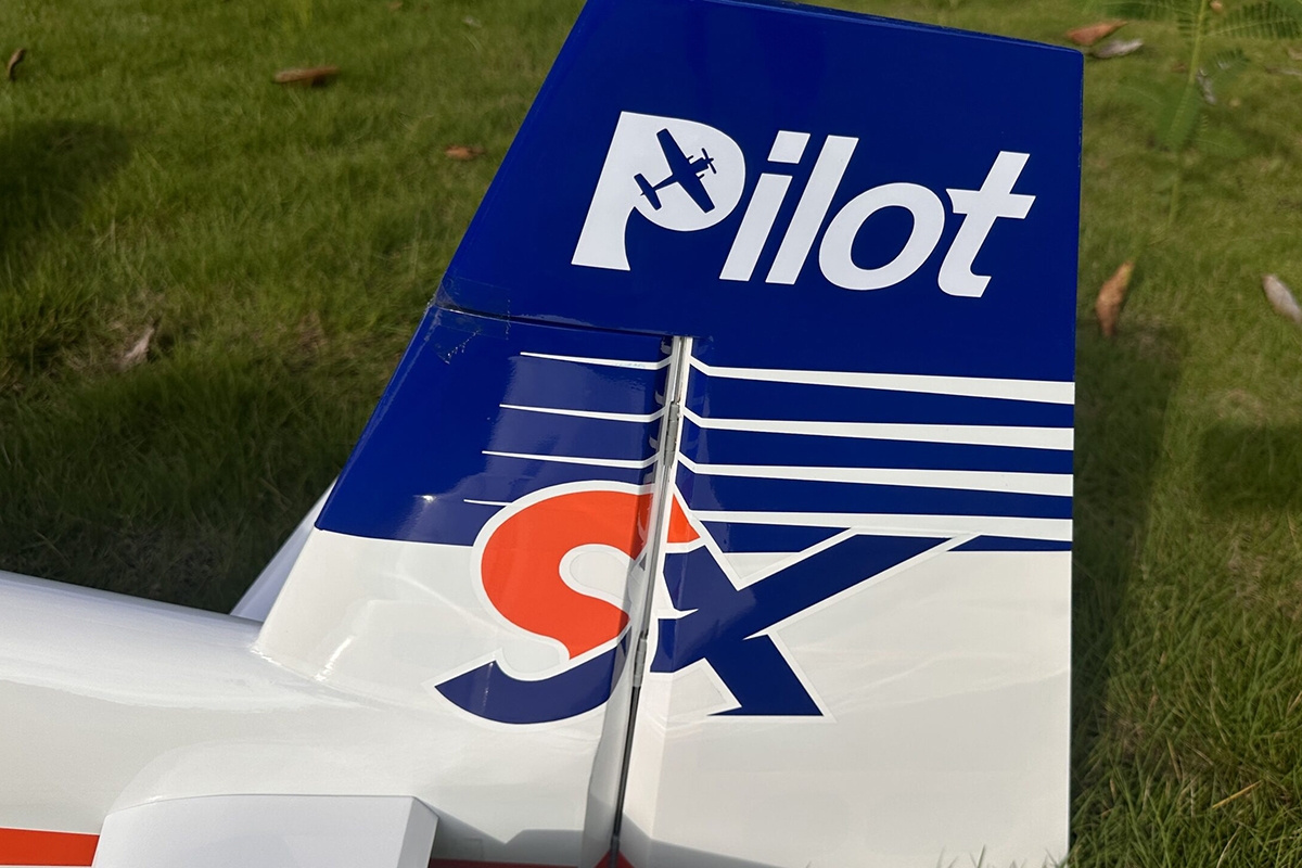 90" Extra 330SX (2,29m) 60cc Oranžovo-Modrá