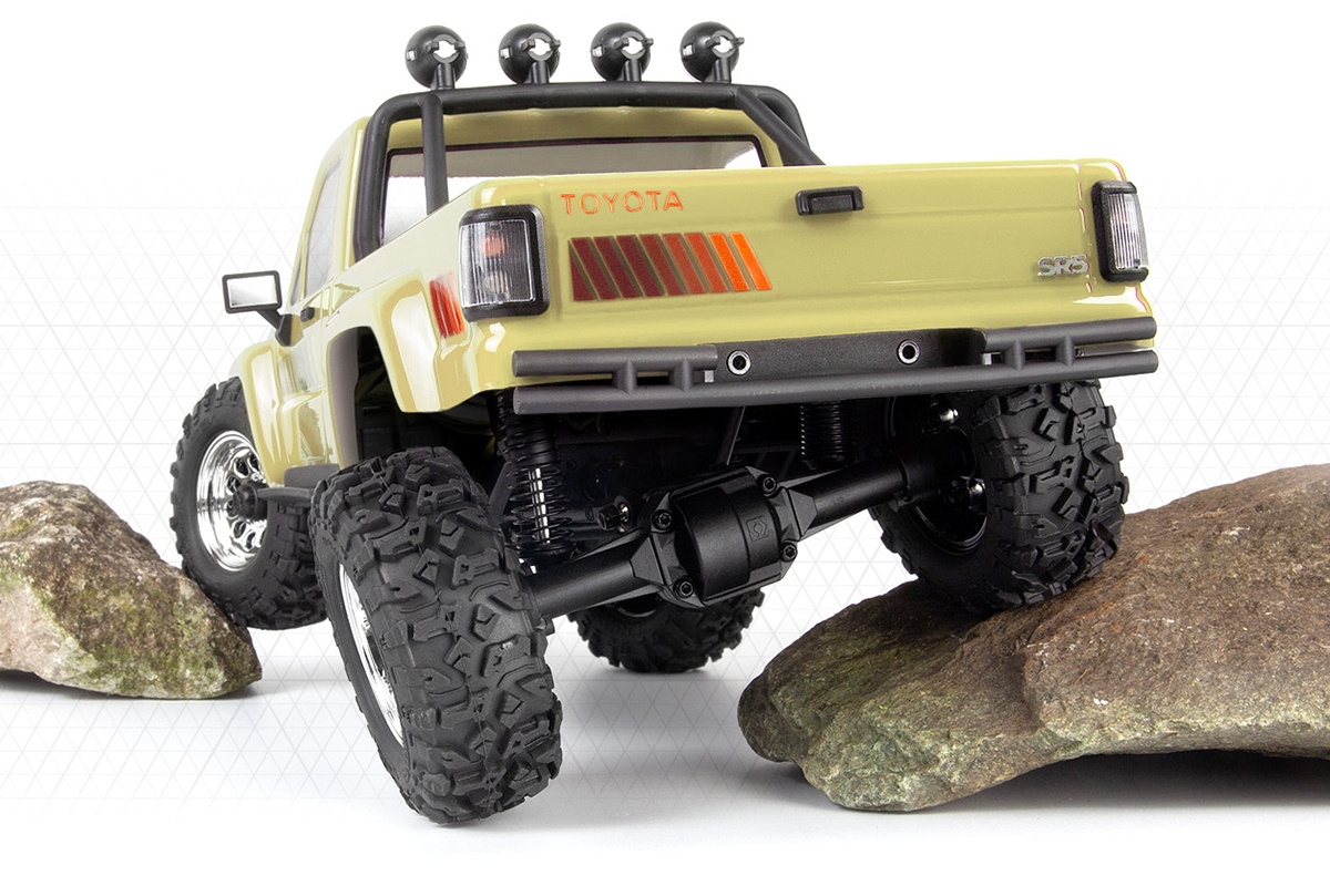 Venture18 1985 Toyota Hilux SR5 - krémový