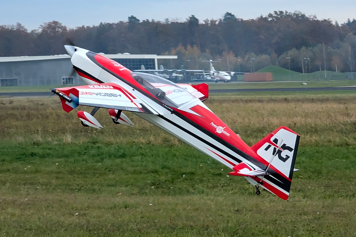 104" Extra NG ARF - žlutá
