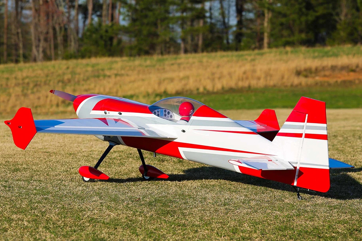 104" Extra 260 - Červená/Bílá 2,64m