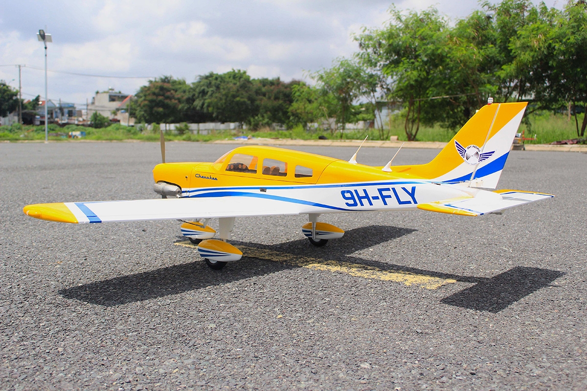 Piper Cherokee 1,53m Žlutý