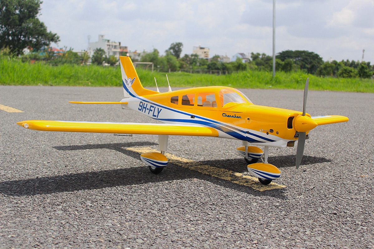 Piper Cherokee 1,53m Žlutý