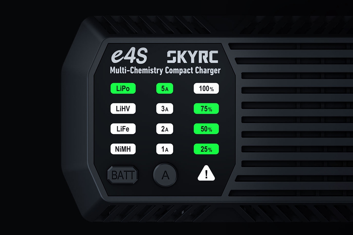 SKY RC e4S nabíječ