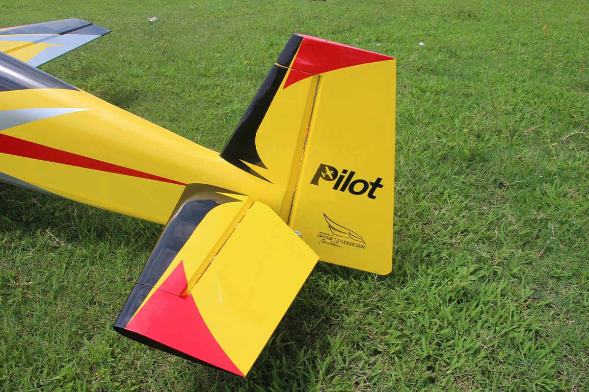 103" Slick 2600mm 120cc Žluto-Červeno-Černý