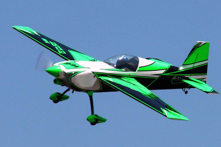 106" Edge 540 ARF - zelená 2,69m