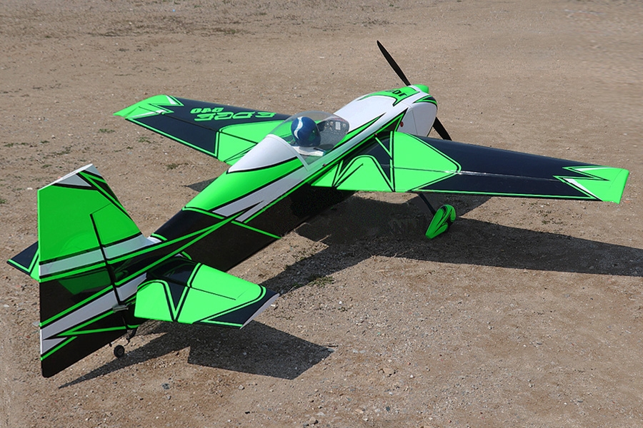 106" Edge 540 ARF - červená 2,69m