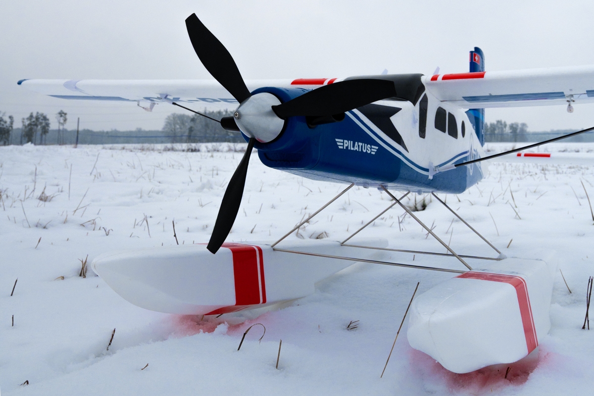 KAVAN Pilatus PC-6 - plováky