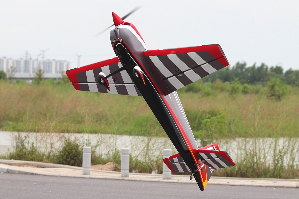 67" Slick 1702mm Červený