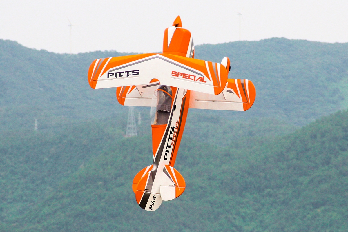 87" Pitts S2B Oranžový (2,2m)