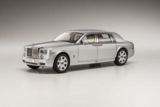 Kyosho 1:18 Rolls-Royce Phamtom EWB 2012 Silver