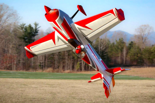 104" Extra 260 - Červená/Bílá 2,64m