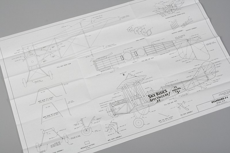 Curtiss Standard J-1 "Jenny" 762mm laser. vyřezávaný