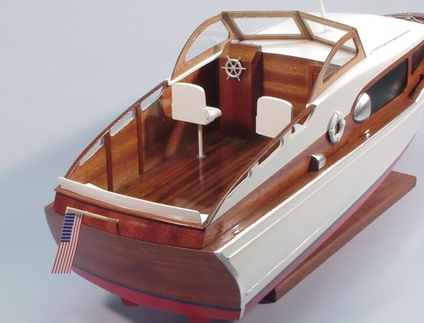 1954 Chris-Craft Commander rychlý člun 914mm