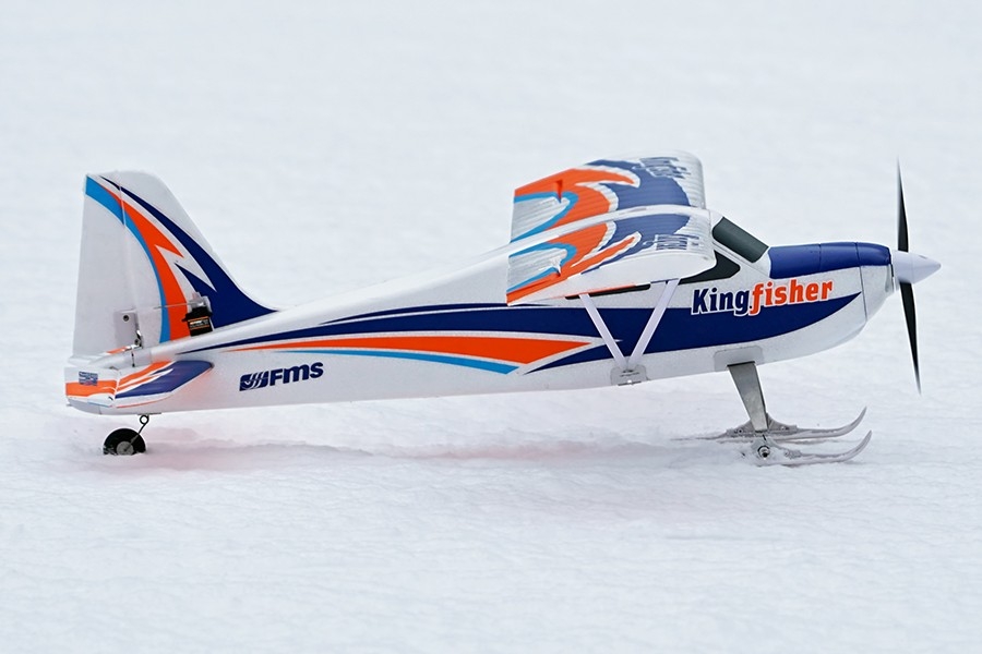 Kingfisher 1400mm ARF s koly, plováky a lyžemi