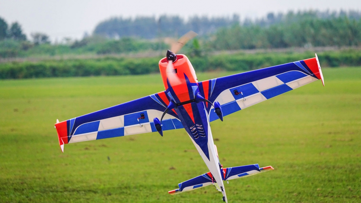 48" Extra 300 EXP V2 - Modrá/Oranžová/Bílá 1,21m