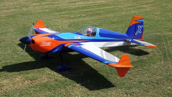 95" Extra 330S - Modrá/Bílá 2,41m