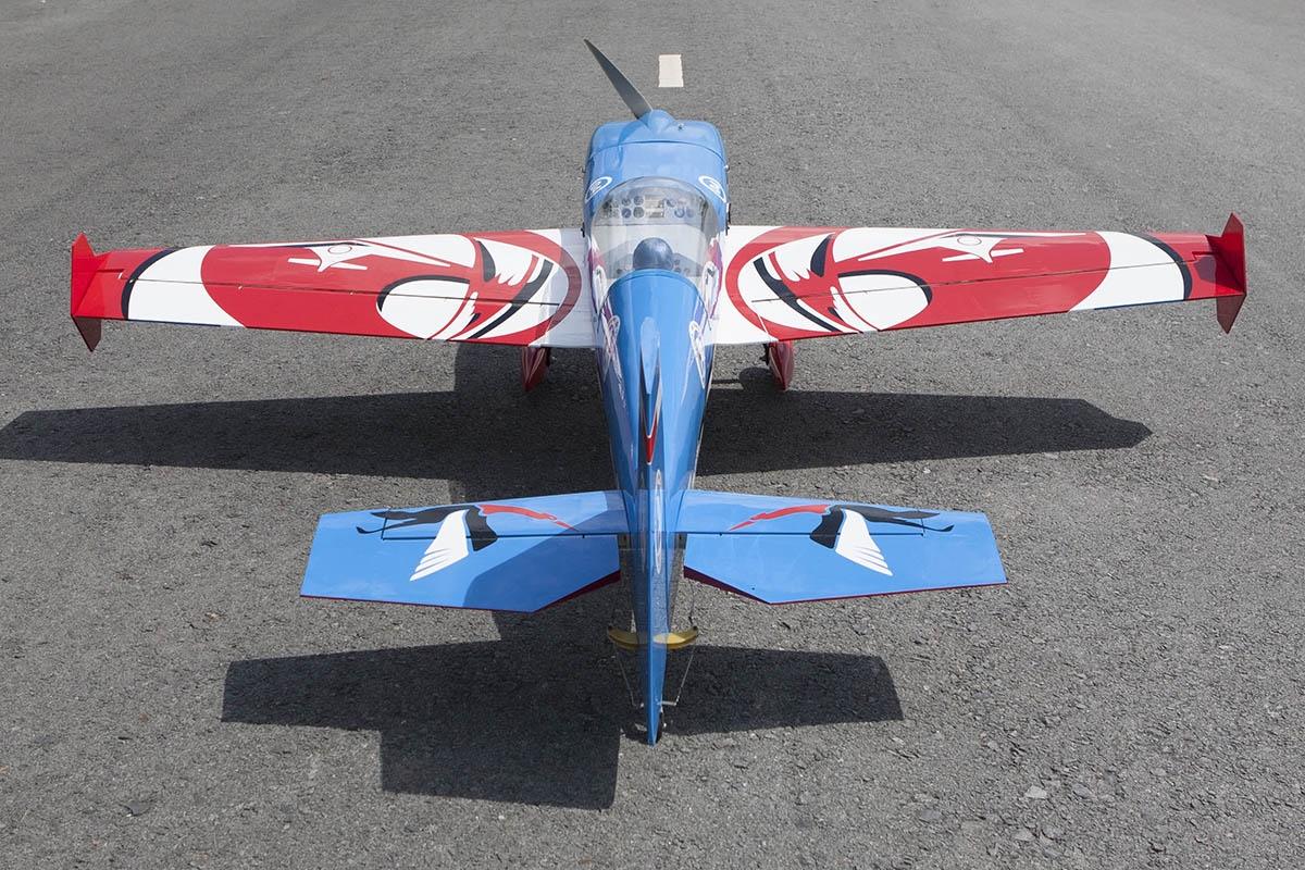 Extra 330LX 2,08m Červeno/Modrá