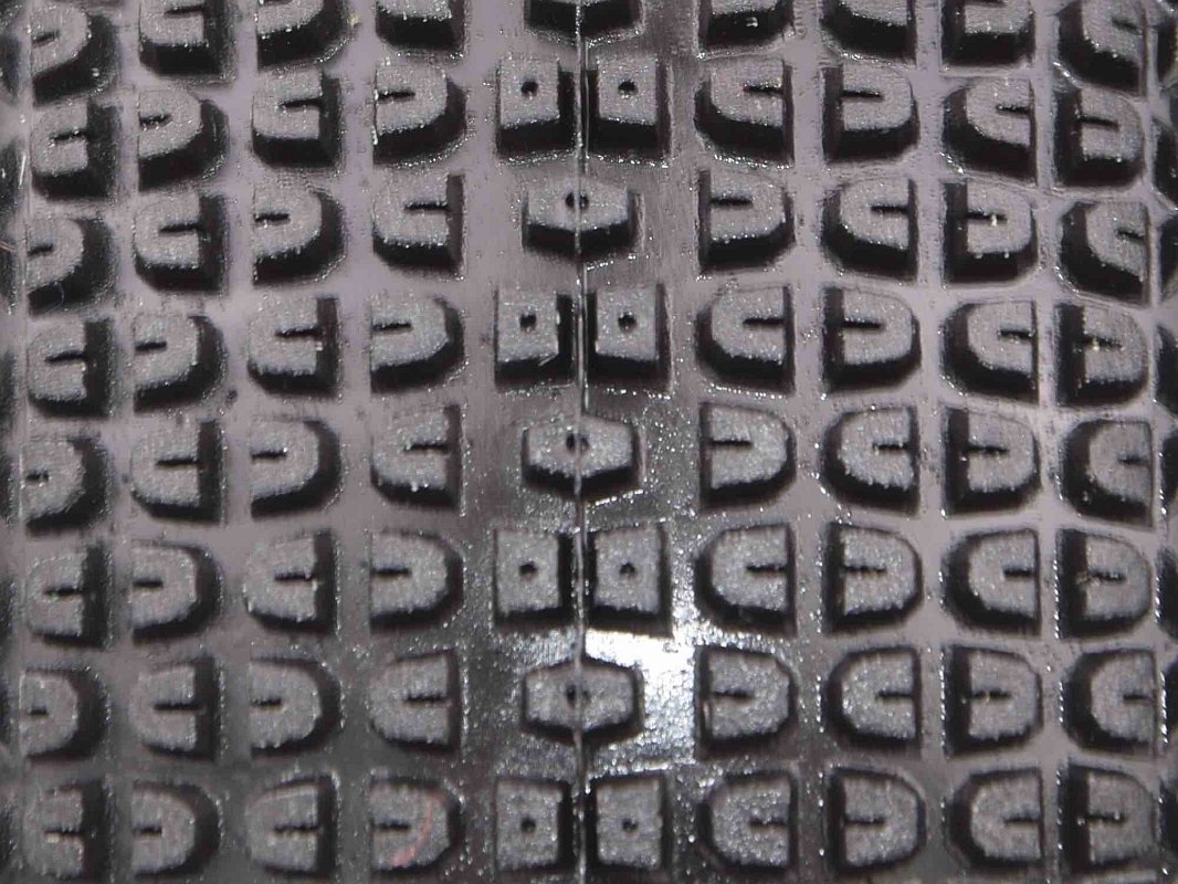 TPRO 1/8 OffRoad Racing guma KEYLOCK - ZR Super Soft T4 směs 4 ks.
